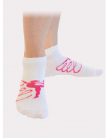 Спортивные носки с большим рисунком гимнастки , укороченный паголенок. Усиленные пятка и носок. Набор 6 пар.